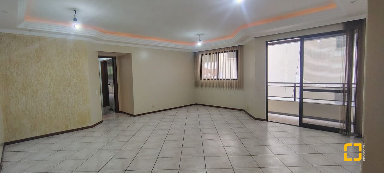 Apartamento com 134m², 3 quartos (sendo 1 suíte), 1 garagem, no bairro Agronômica em Florianópolis