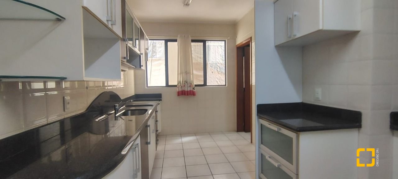 Apartamento com 134m², 3 quartos (sendo 1 suíte), 1 garagem, no bairro Agronômica em Florianópolis