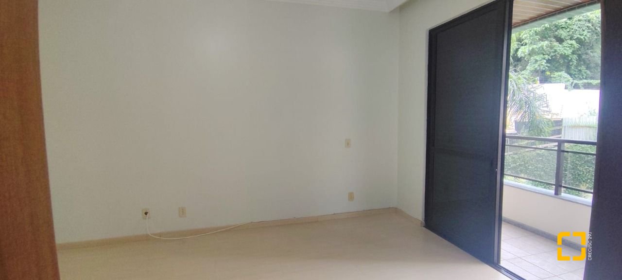 Apartamento com 134m², 3 quartos (sendo 1 suíte), 1 garagem, no bairro Agronômica em Florianópolis