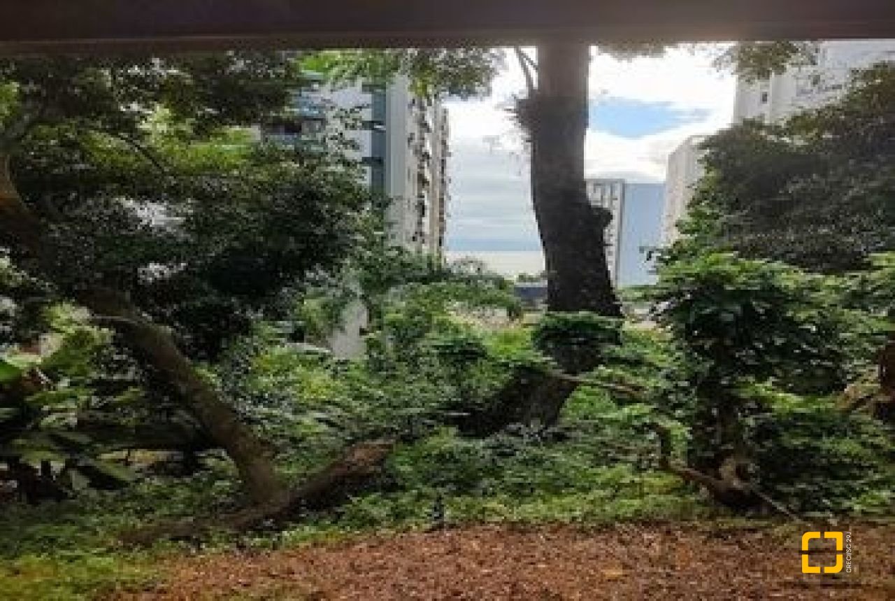 Apartamento com 134m², 3 quartos (sendo 1 suíte), 1 garagem, no bairro Agronômica em Florianópolis