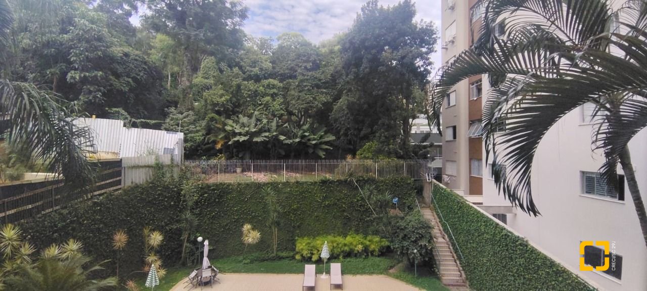 Apartamento com 134m², 3 quartos (sendo 1 suíte), 1 garagem, no bairro Agronômica em Florianópolis