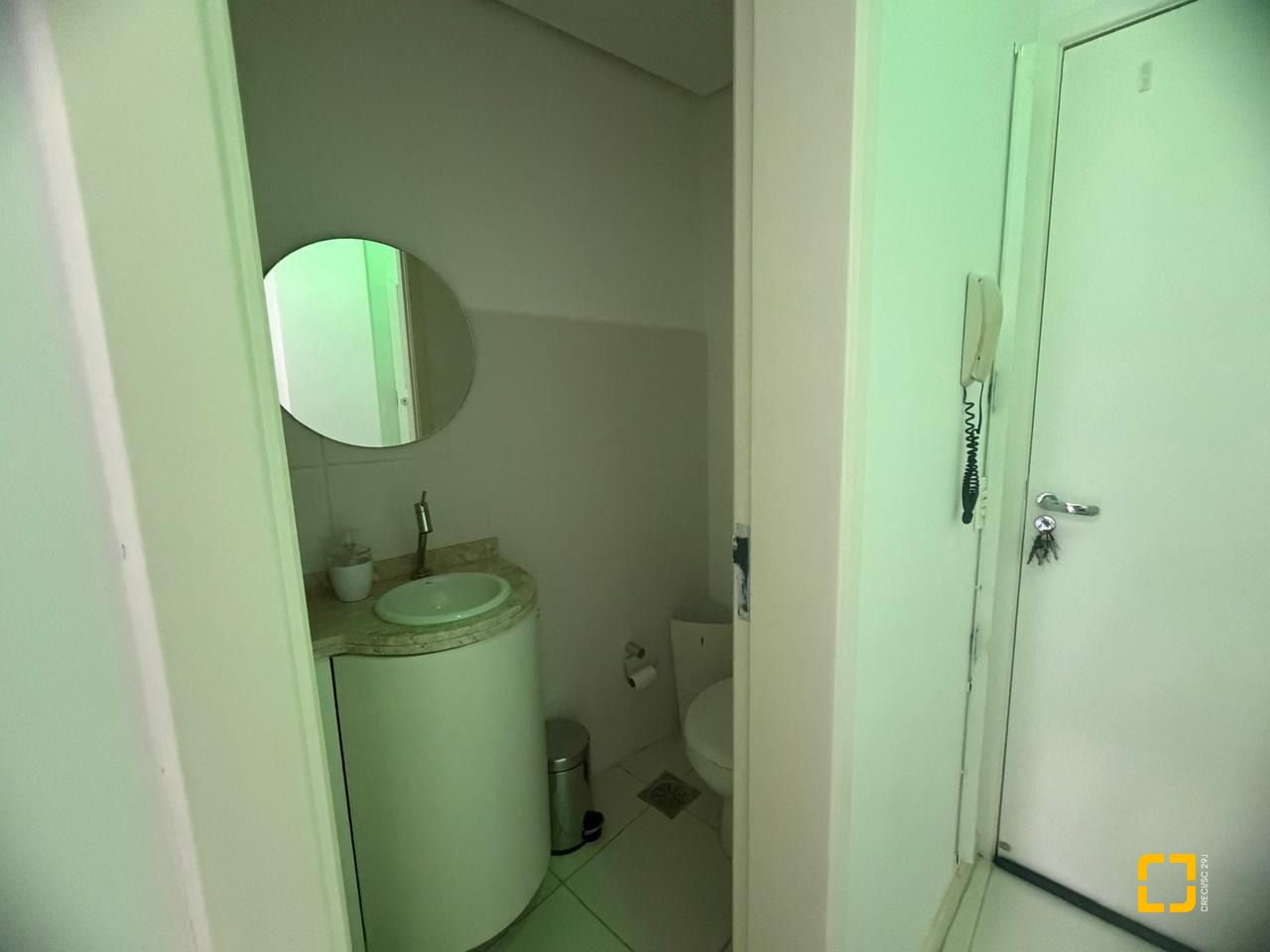 Sala com 37m², 1 garagem, no bairro Córrego Grande em Florianópolis