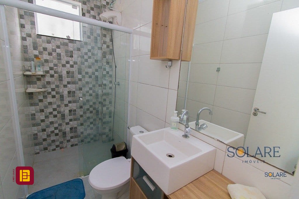 Hotel com 376m², 10 quartos (sendo 3 suítes), no bairro Córrego Grande em Florianópolis