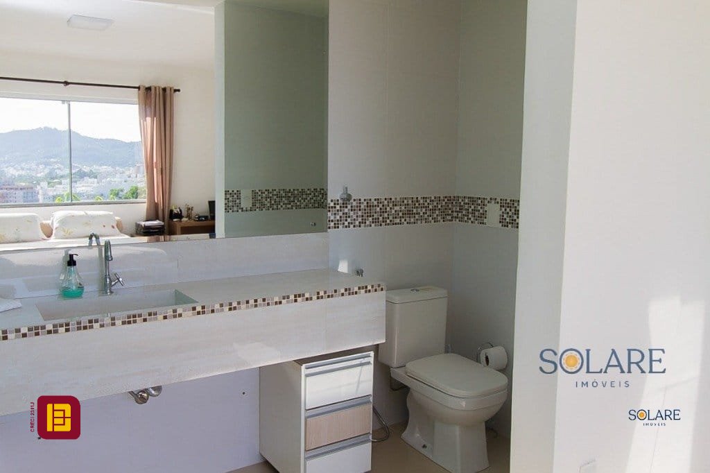 Hotel com 376m², 10 quartos (sendo 3 suítes), no bairro Córrego Grande em Florianópolis