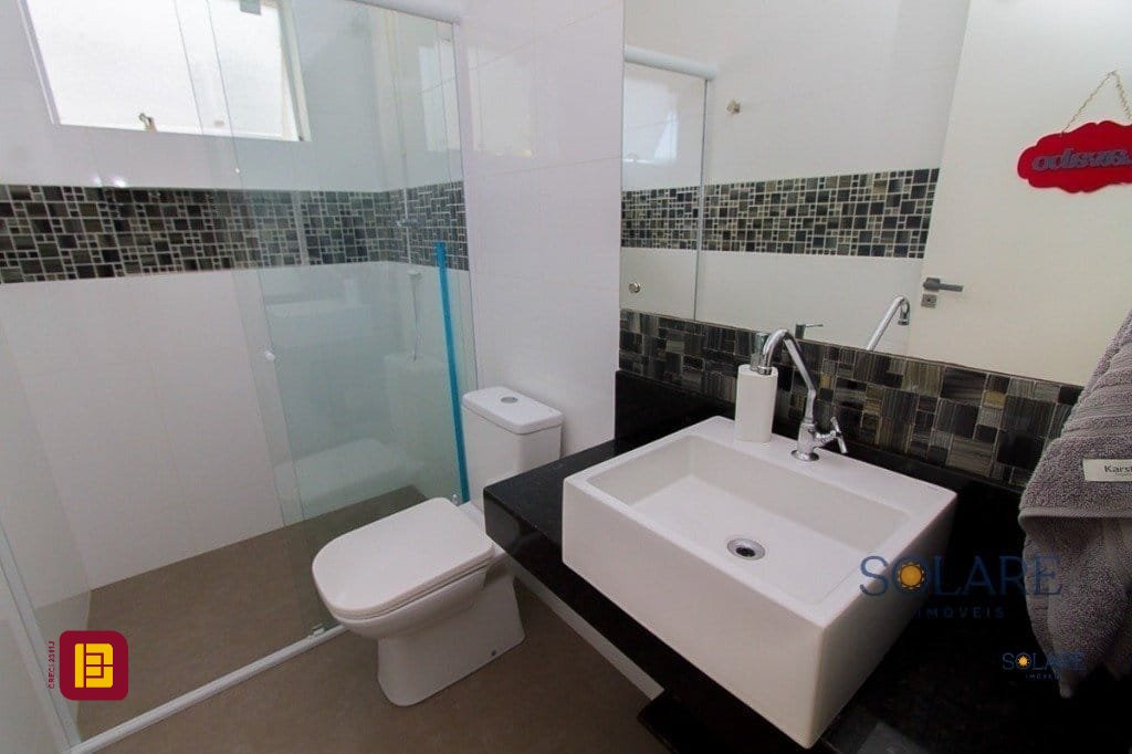 Hotel com 376m², 10 quartos (sendo 3 suítes), no bairro Córrego Grande em Florianópolis