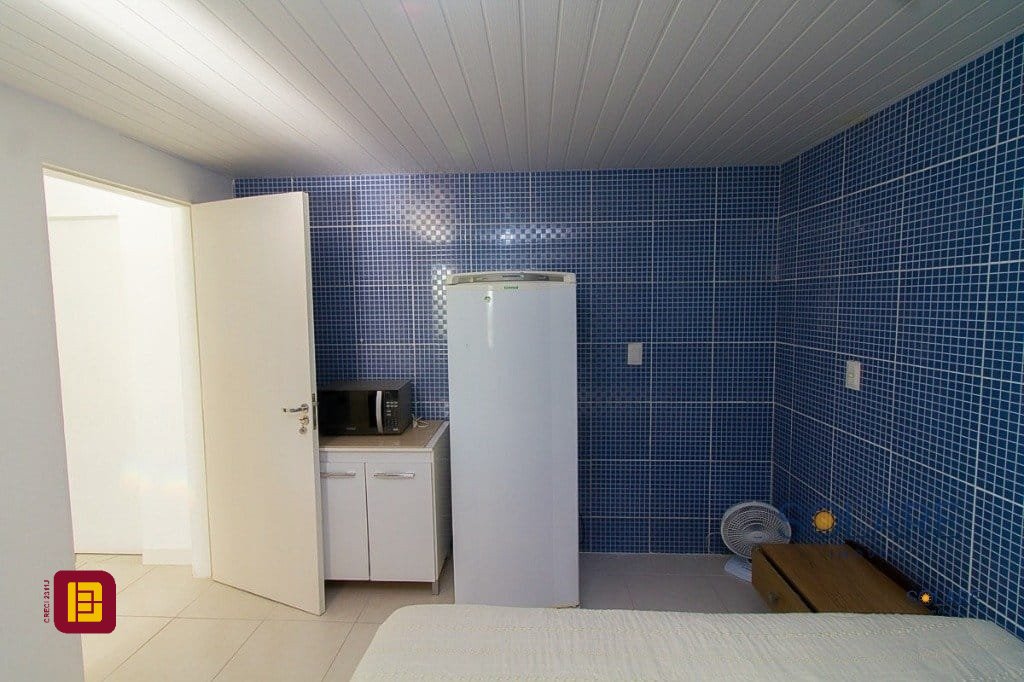 Hotel com 376m², 10 quartos (sendo 3 suítes), no bairro Córrego Grande em Florianópolis