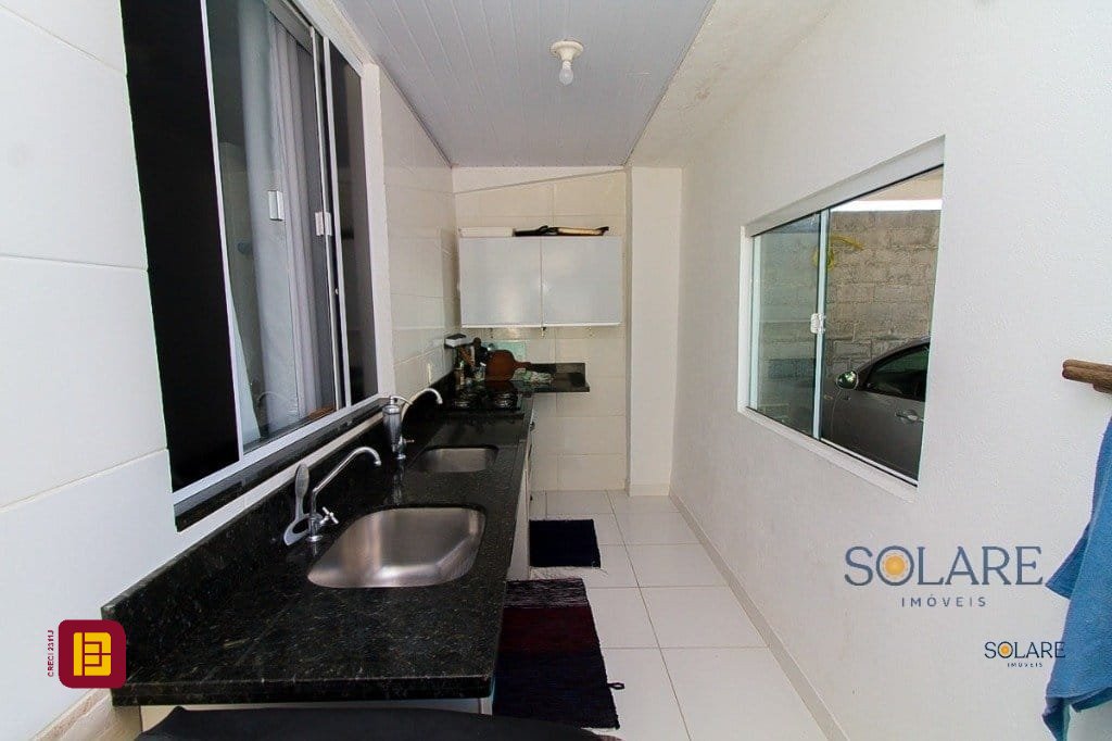 Hotel com 376m², 10 quartos (sendo 3 suítes), no bairro Córrego Grande em Florianópolis
