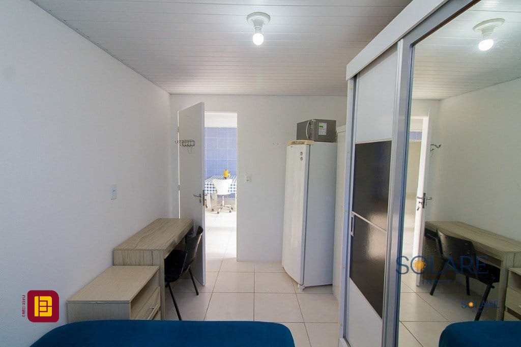 Hotel com 376m², 10 quartos (sendo 3 suítes), no bairro Córrego Grande em Florianópolis