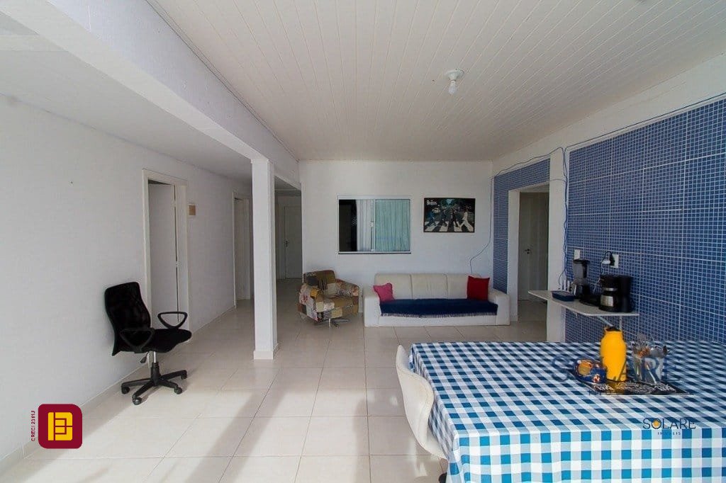 Hotel com 376m², 10 quartos (sendo 3 suítes), no bairro Córrego Grande em Florianópolis