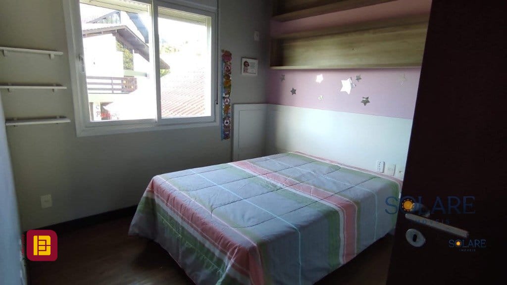 Casa de Condomínio com 542m², 9 quartos (sendo 3 suítes), 4 garagens, no bairro Cacupé em Florianópolis
