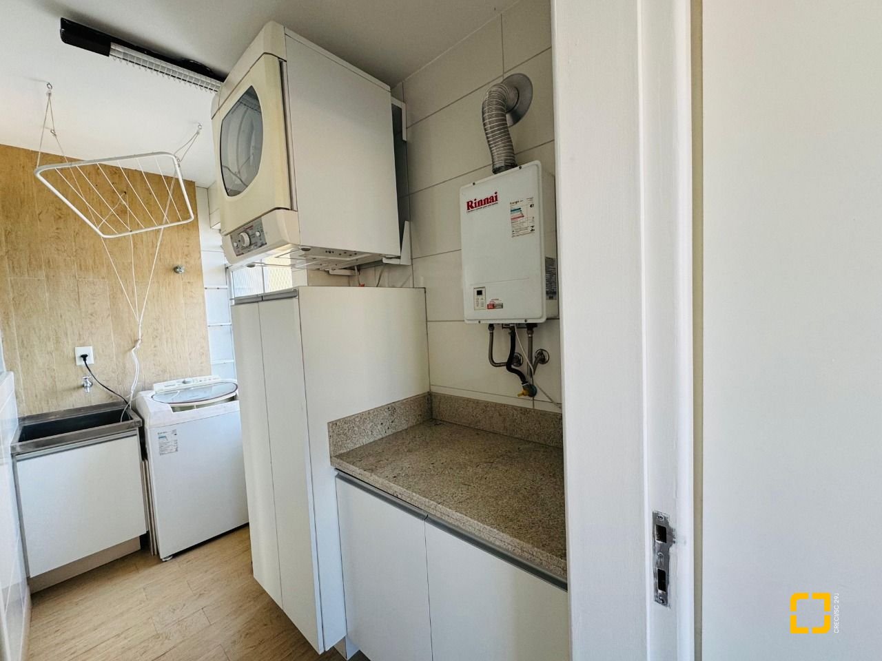 Apartamento com 119m², 4 quartos (sendo 1 suíte), 1 garagem, no bairro Centro em Florianópolis