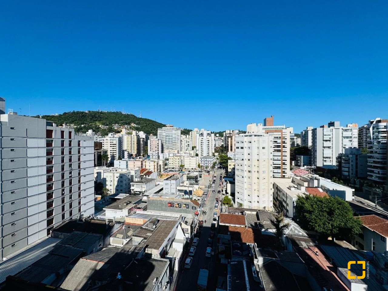 Apartamento com 119m², 4 quartos (sendo 1 suíte), 1 garagem, no bairro Centro em Florianópolis