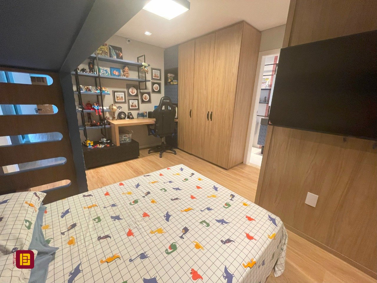 Casa com 511m², 5 quartos (sendo 3 suítes), 2 garagens, no bairro Pedra Branca em Palhoça