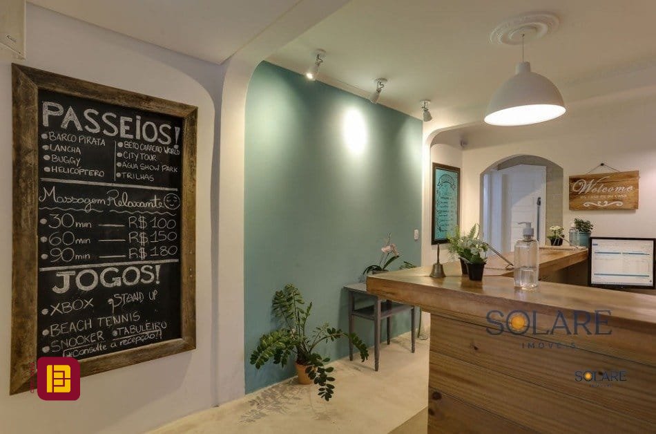 Hotel com 350m², 10 quartos (sendo 10 suítes), no bairro Canasvieiras em Florianópolis