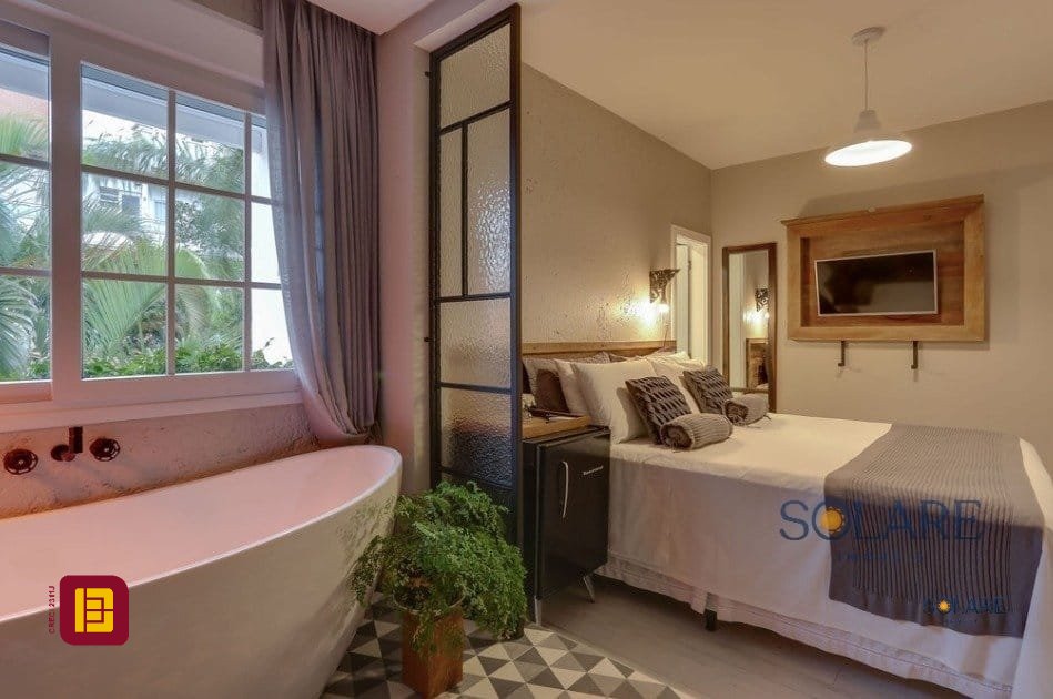 Hotel com 350m², 10 quartos (sendo 10 suítes), no bairro Canasvieiras em Florianópolis