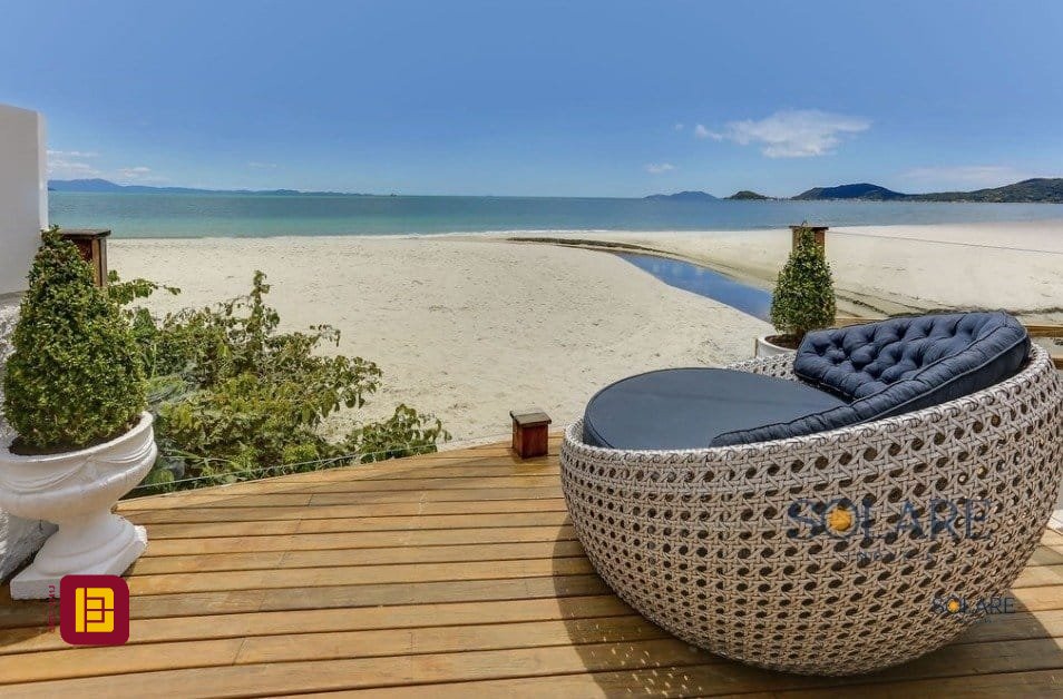 Hotel com 350m², 10 quartos (sendo 10 suítes), no bairro Canasvieiras em Florianópolis