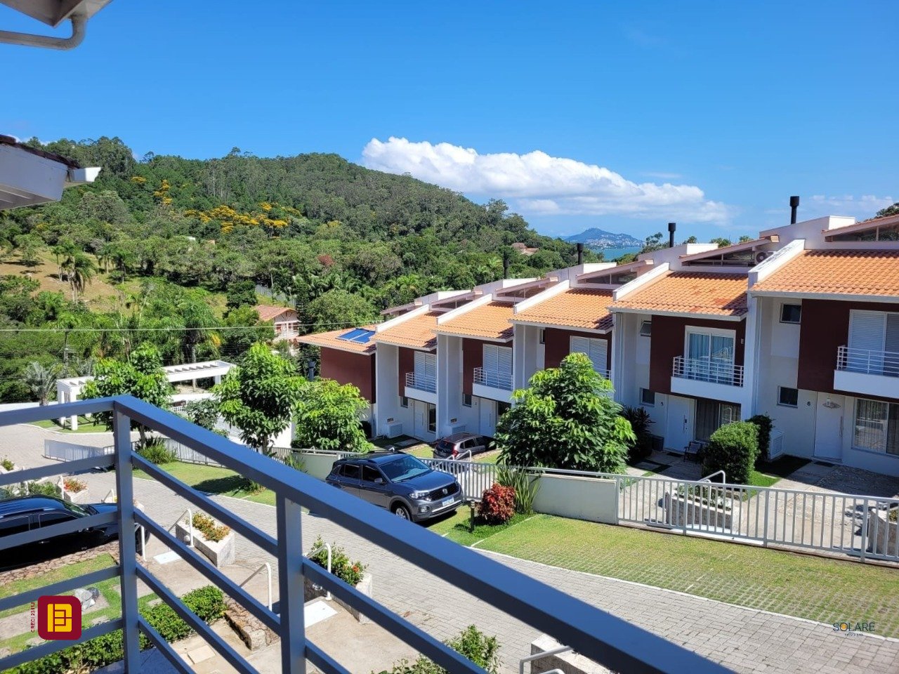Casa de Condomínio com 149m², 3 quartos (sendo 1 suíte), 2 garagens, no bairro Sambaqui em Florianópolis