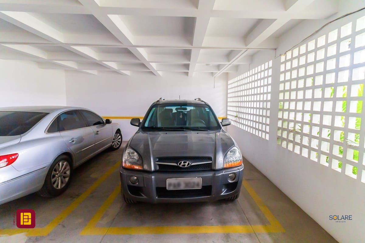 Apartamento com 230m², 5 quartos (sendo 1 suíte), 2 garagens, no bairro Agronômica em Florianópolis