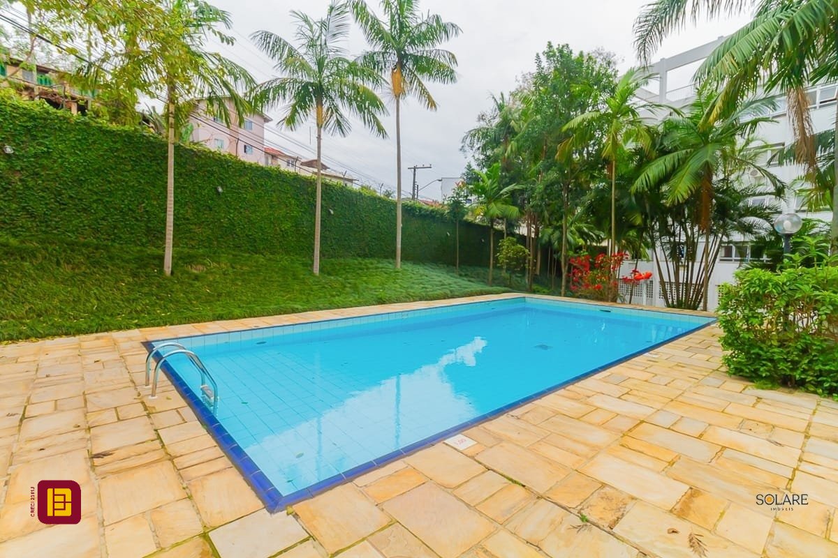 Apartamento com 230m², 5 quartos (sendo 1 suíte), 2 garagens, no bairro Agronômica em Florianópolis
