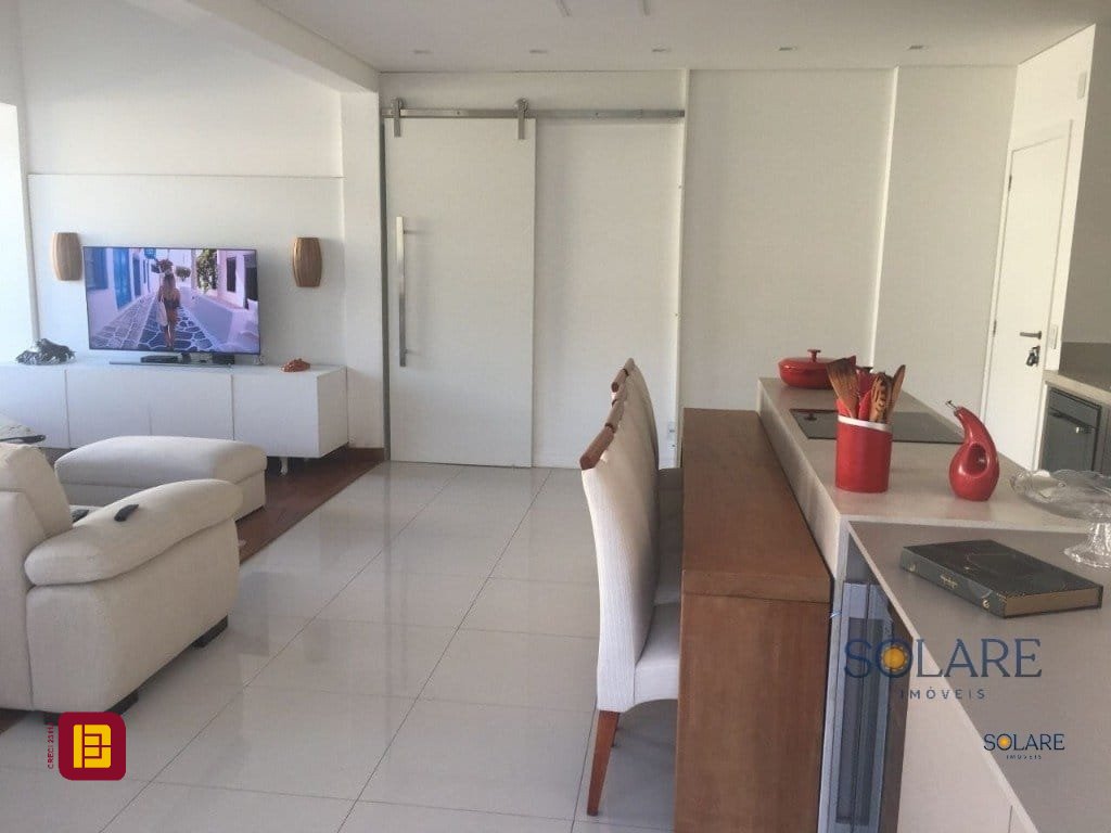 Cobertura com 147m², 2 quartos (sendo 1 suíte), 2 garagens, no bairro Itacorubi em Florianópolis