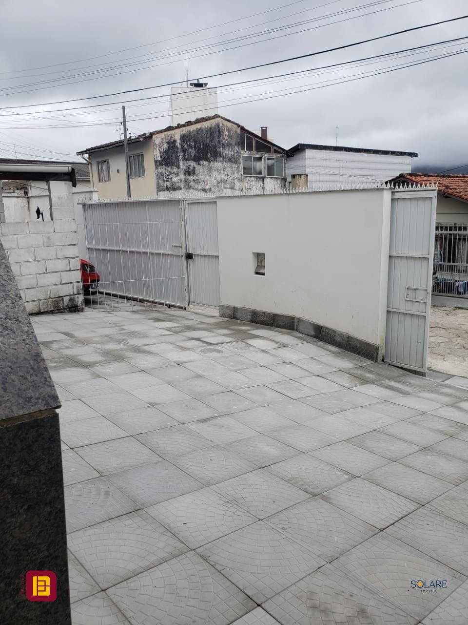 Casa com 700m², 2 garagens, no bairro Trindade em Florianópolis