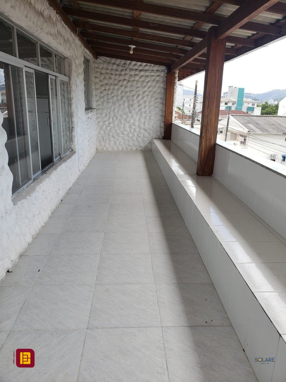 Casa com 700m², 2 garagens, no bairro Trindade em Florianópolis