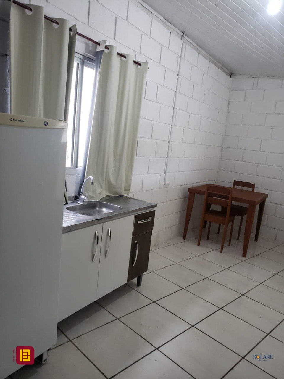 Casa com 700m², 2 garagens, no bairro Trindade em Florianópolis