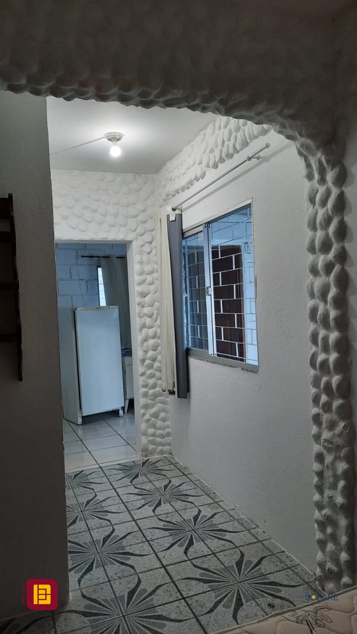 Casa com 700m², 2 garagens, no bairro Trindade em Florianópolis