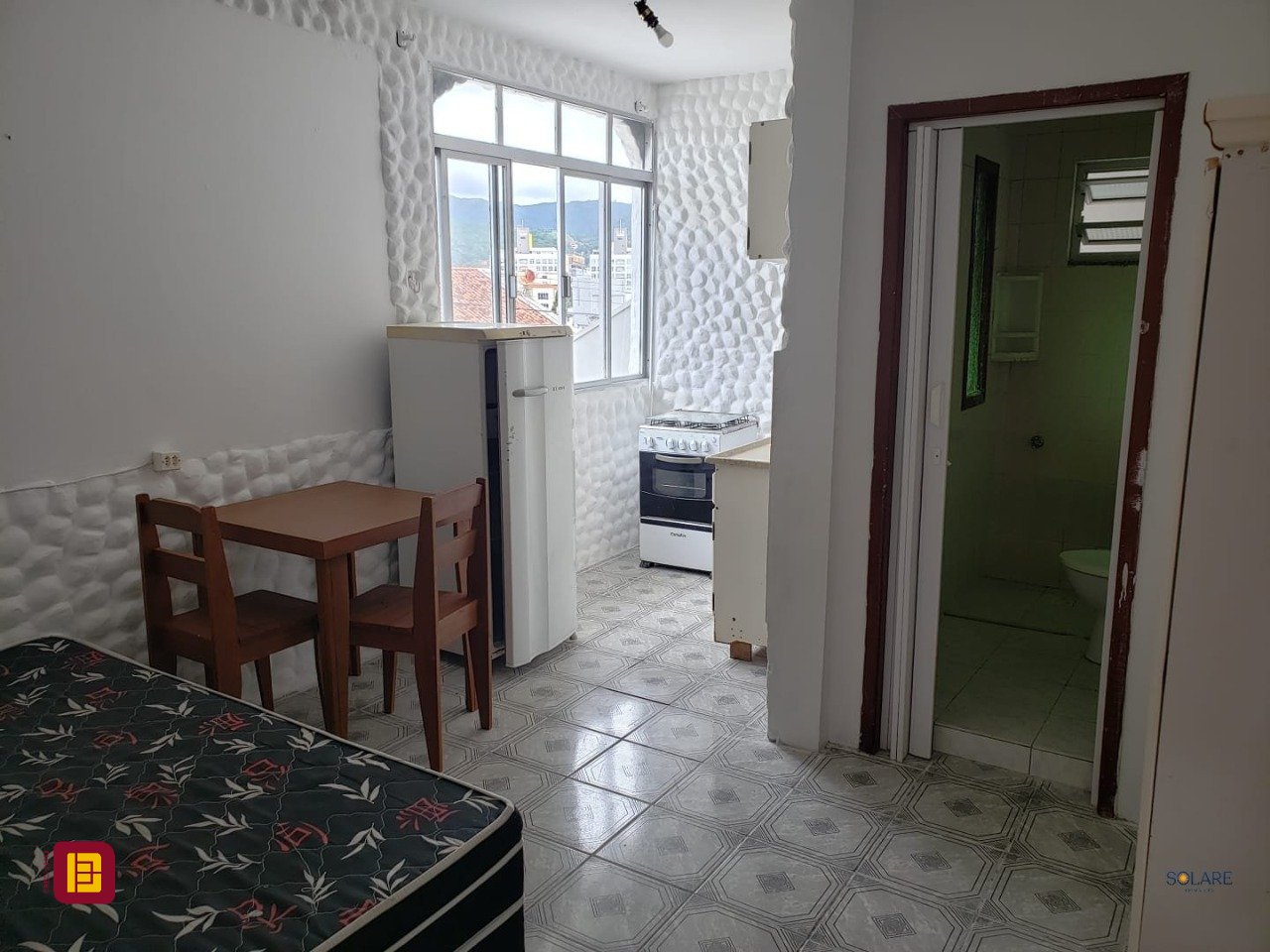 Casa com 700m², 2 garagens, no bairro Trindade em Florianópolis