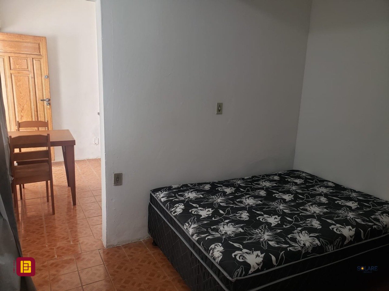 Casa com 700m², 2 garagens, no bairro Trindade em Florianópolis