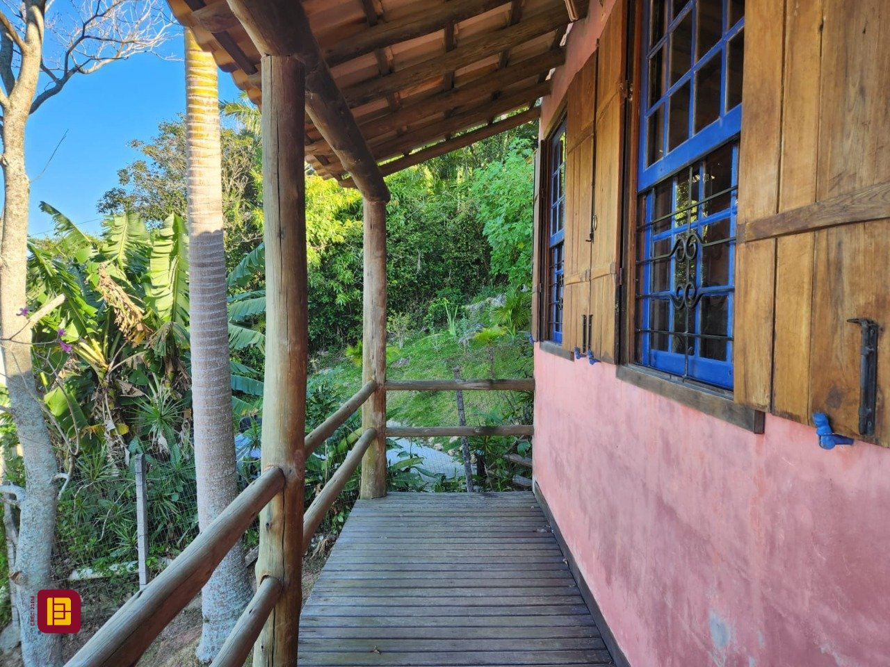 Casa com 130m², 2 quartos, 1 garagem, no bairro Morro das Pedras em Florianópolis
