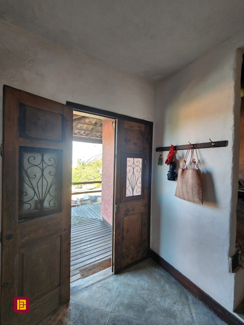 Casa com 130m², 2 quartos, 1 garagem, no bairro Morro das Pedras em Florianópolis