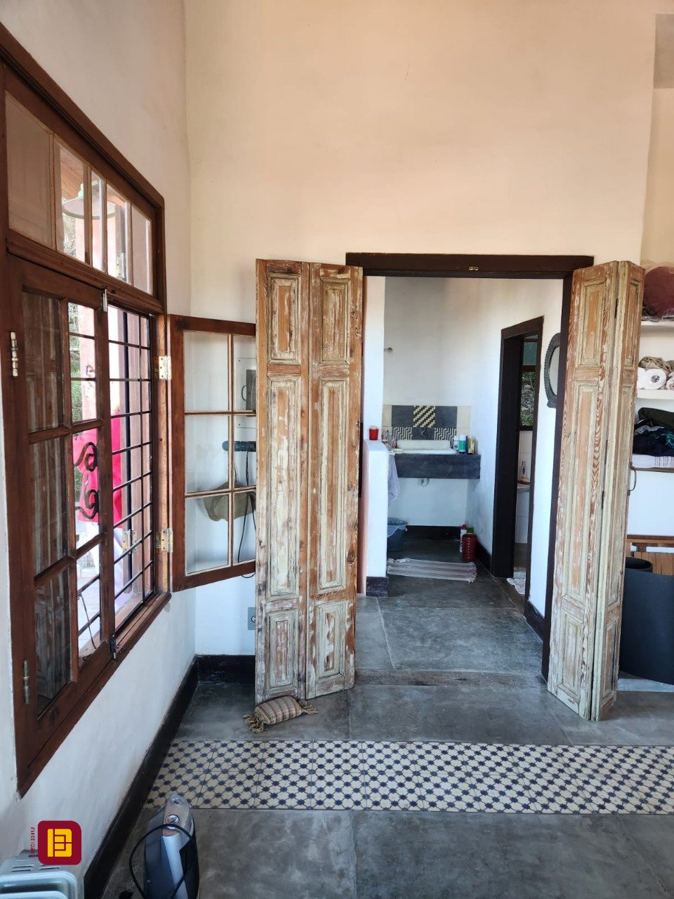 Casa com 130m², 2 quartos, 1 garagem, no bairro Morro das Pedras em Florianópolis