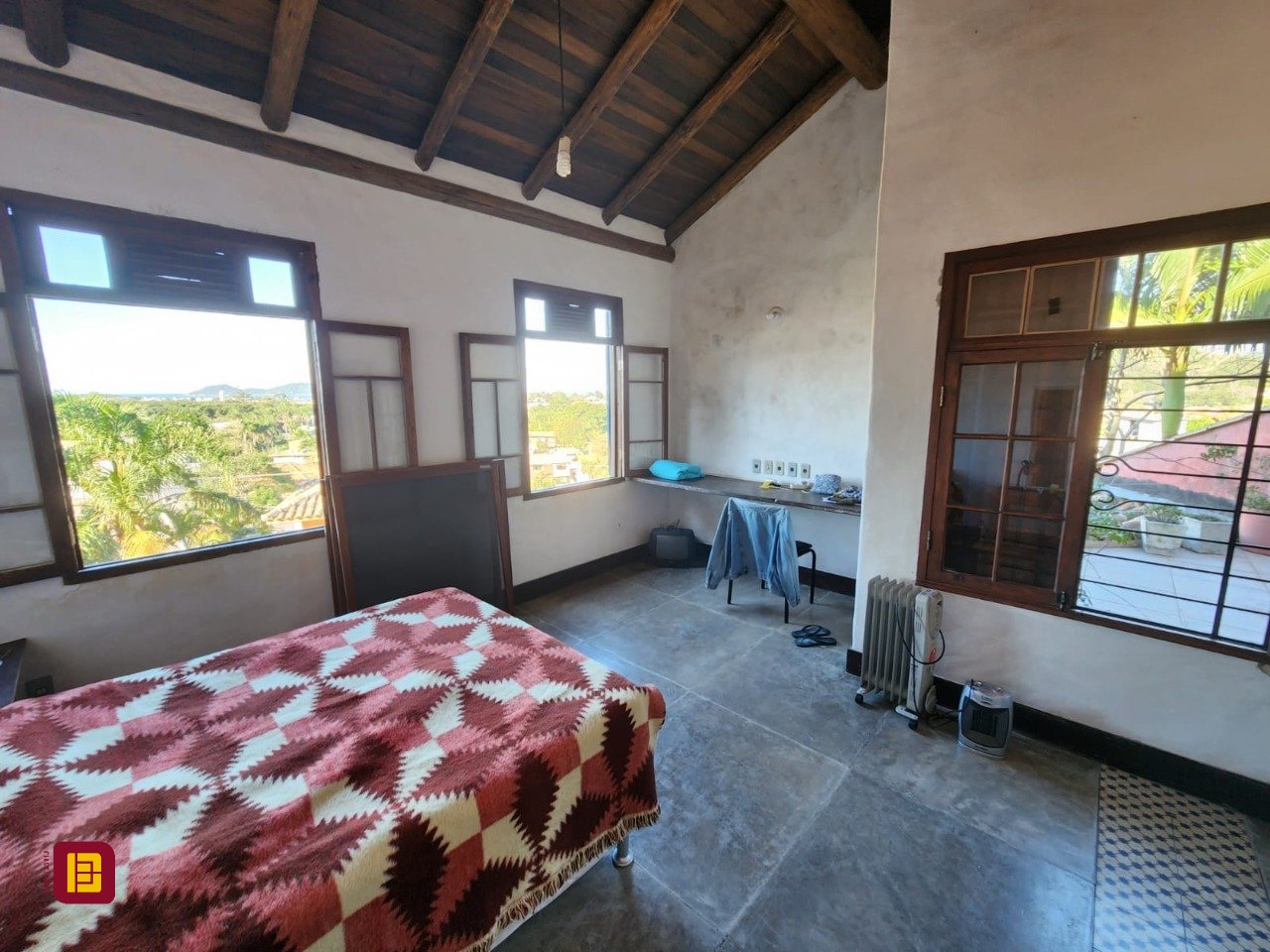 Casa com 130m², 2 quartos, 1 garagem, no bairro Morro das Pedras em Florianópolis