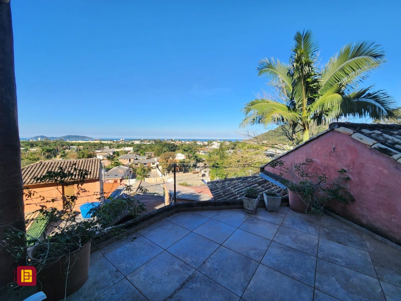 Casa com 130m², 2 quartos, 1 garagem, no bairro Morro das Pedras em Florianópolis