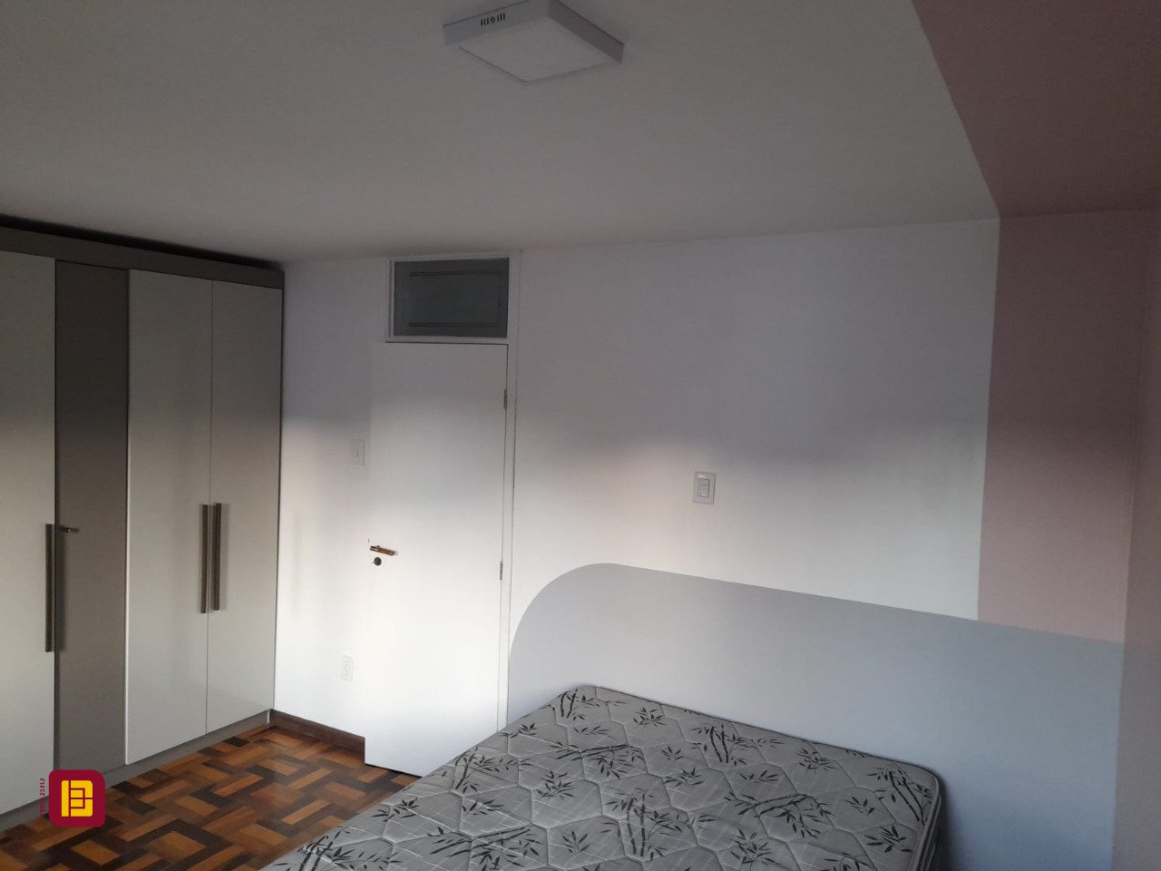 Casa com 134m², 1 garagem, no bairro Trindade em Florianópolis