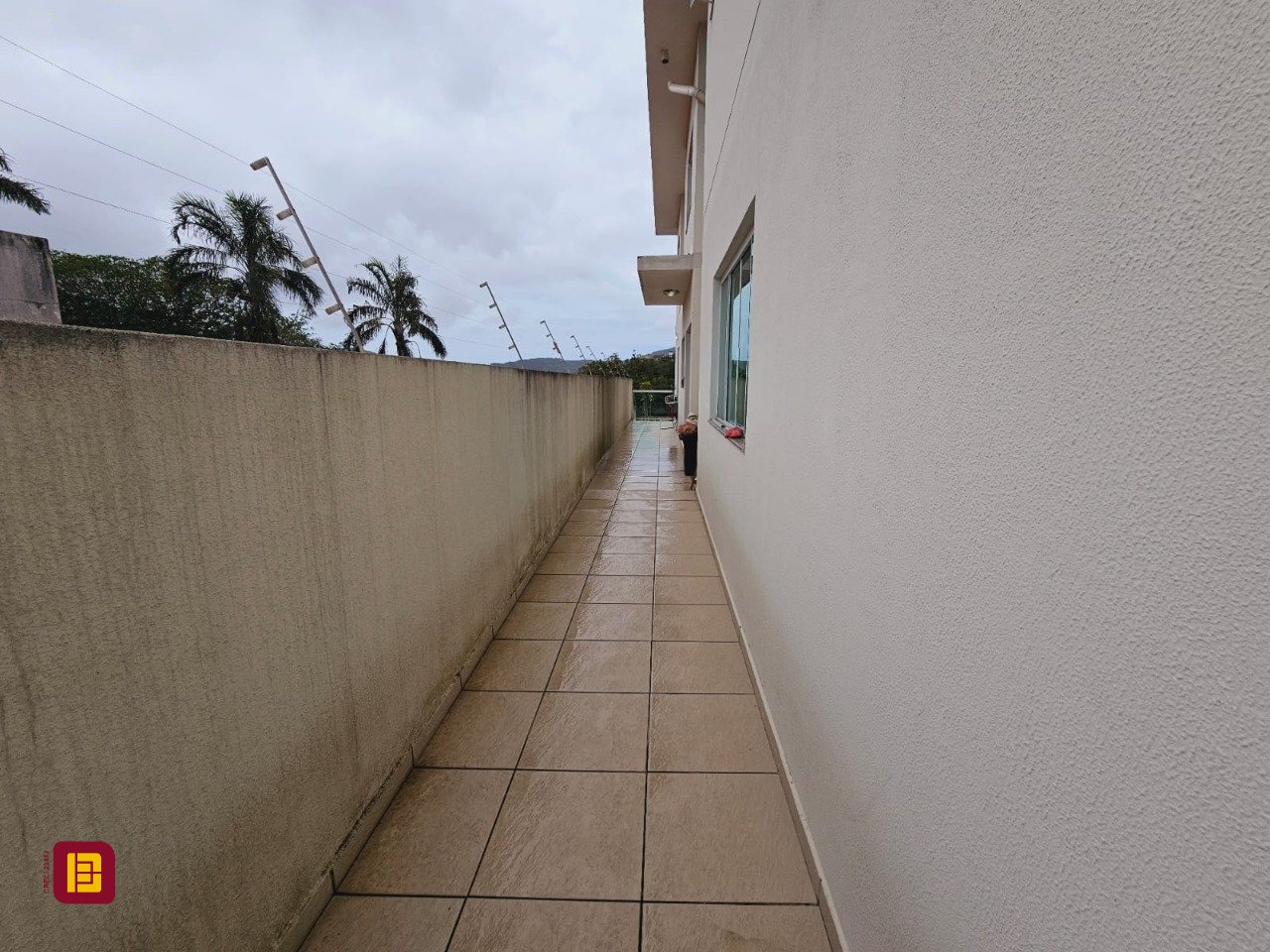 Casa com 291m², 8 quartos (sendo 4 suítes), 3 garagens, no bairro Trindade em Florianópolis