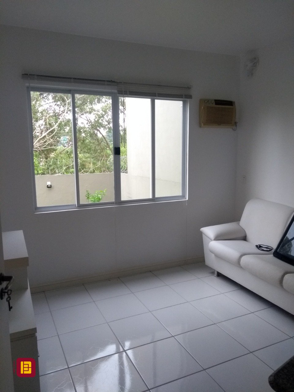 Casa com 139m², 3 quartos (sendo 1 suíte), 1 garagem, no bairro Agronômica em Florianópolis