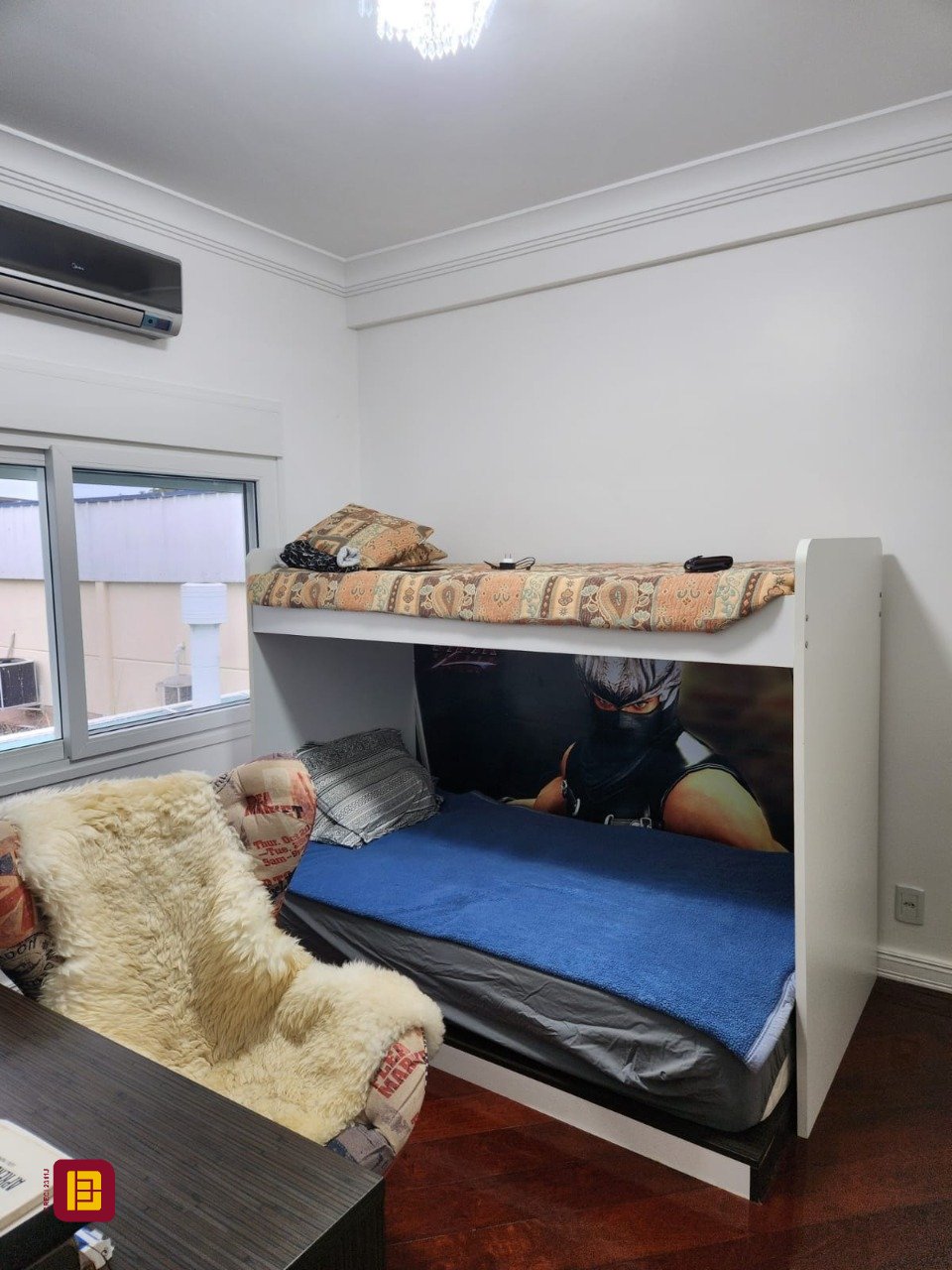 Casa com 278m², 4 quartos (sendo 1 suíte), 3 garagens, no bairro Canasvieiras em Florianópolis