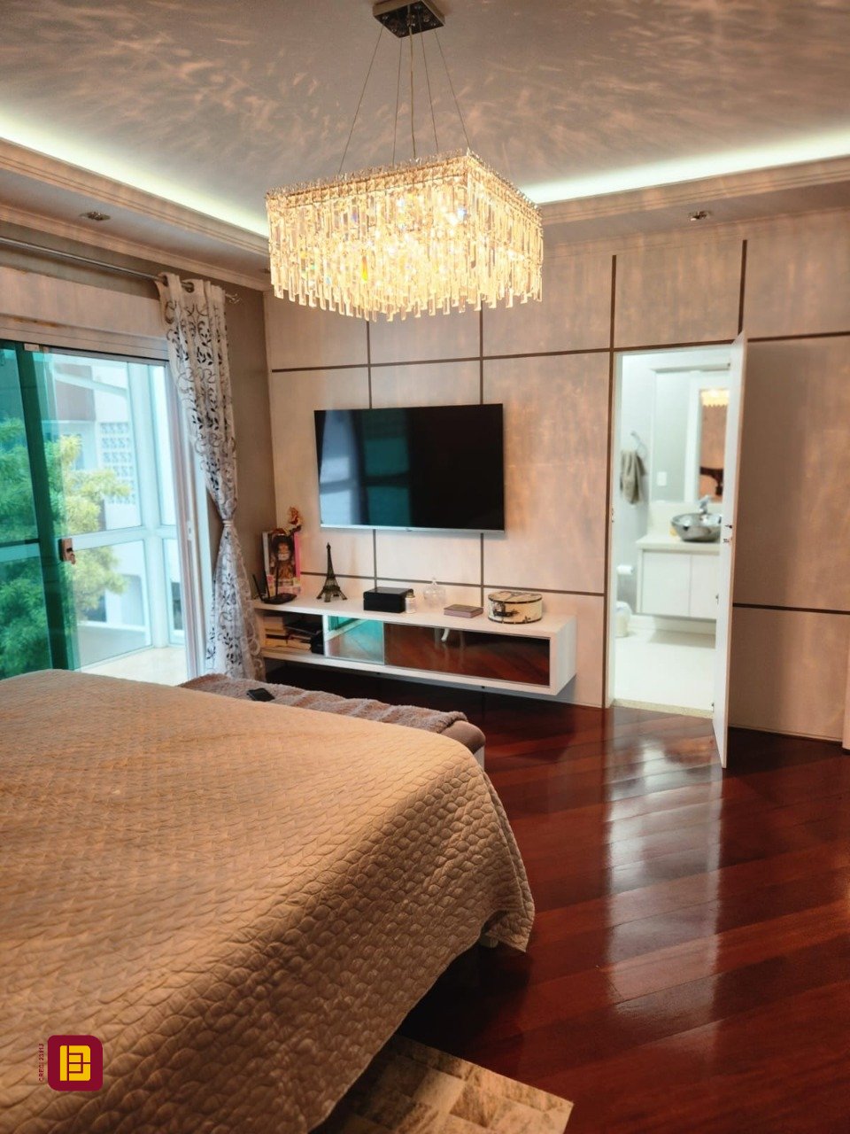Casa com 278m², 4 quartos (sendo 1 suíte), 3 garagens, no bairro Canasvieiras em Florianópolis