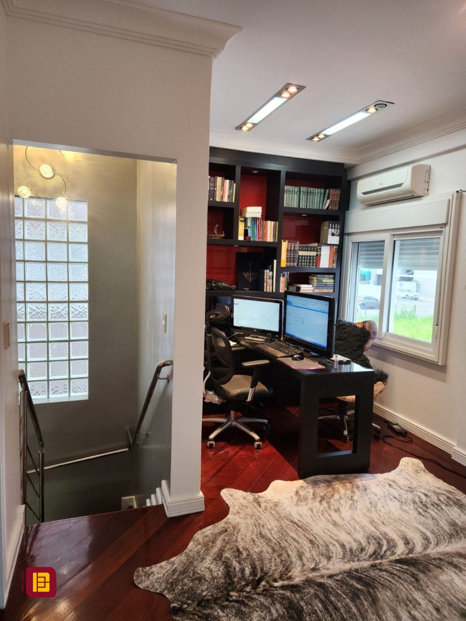 Casa com 278m², 4 quartos (sendo 1 suíte), 3 garagens, no bairro Canasvieiras em Florianópolis