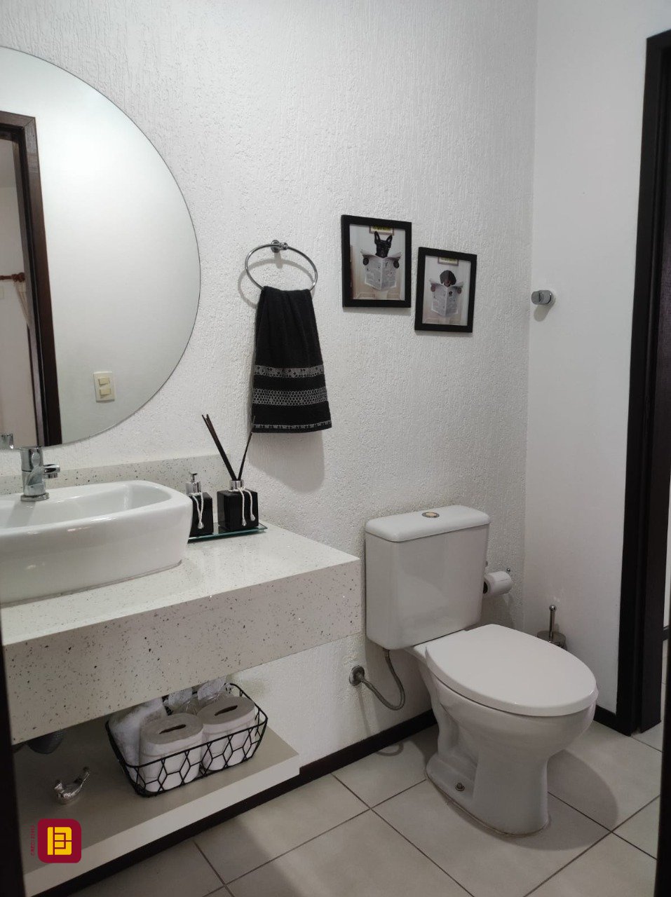 Casa com 143m², 4 quartos (sendo 1 suíte), 2 garagens, no bairro Centro em São José