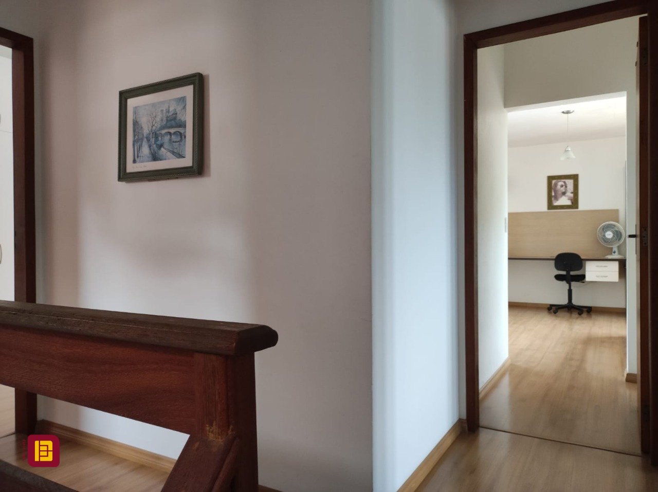 Casa com 143m², 4 quartos (sendo 1 suíte), 2 garagens, no bairro Centro em São José