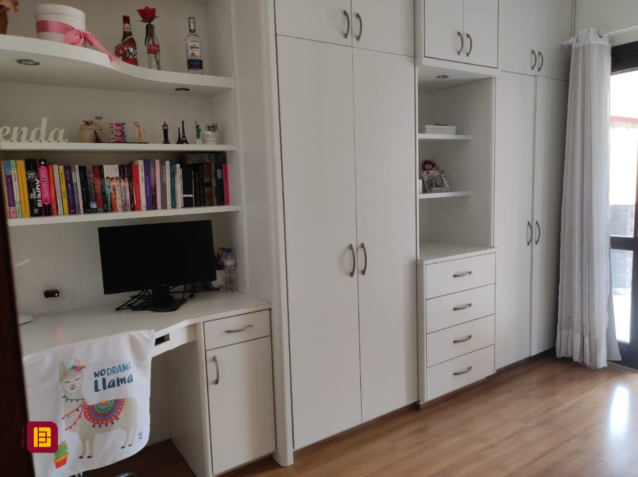 Casa com 143m², 4 quartos (sendo 1 suíte), 2 garagens, no bairro Centro em São José