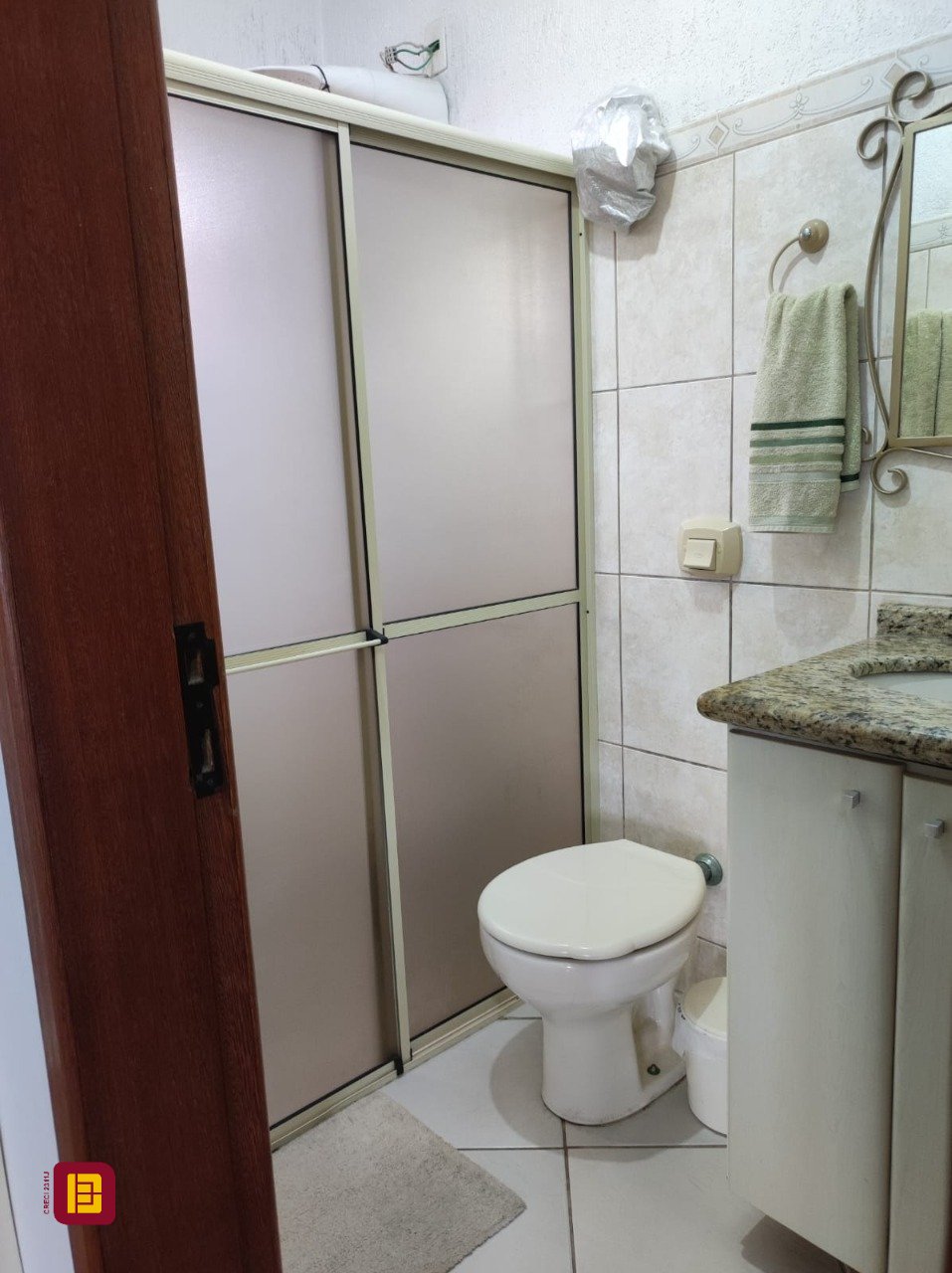 Casa com 143m², 4 quartos (sendo 1 suíte), 2 garagens, no bairro Centro em São José