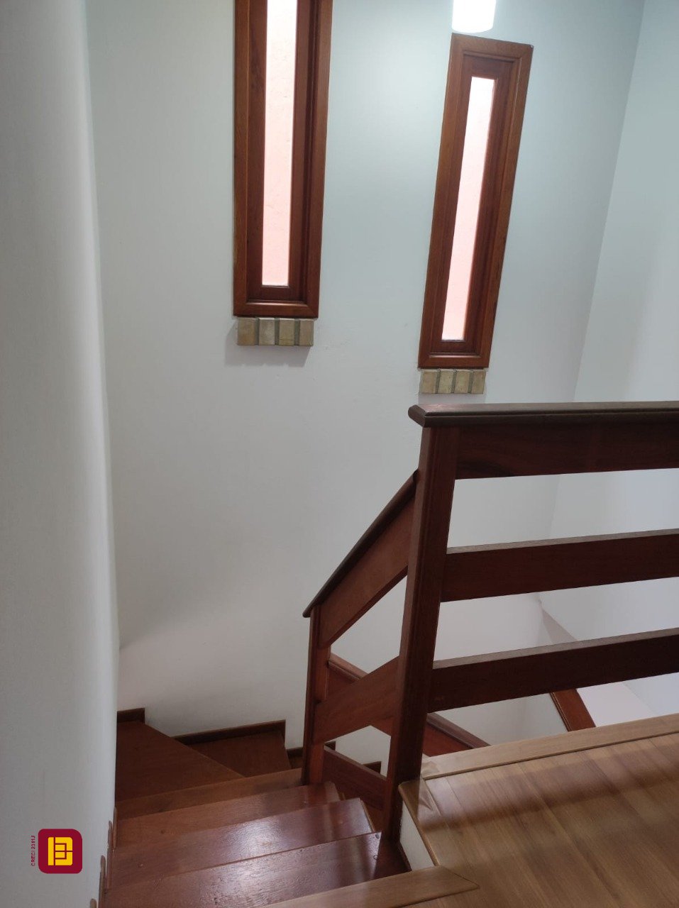 Casa com 143m², 4 quartos (sendo 1 suíte), 2 garagens, no bairro Centro em São José