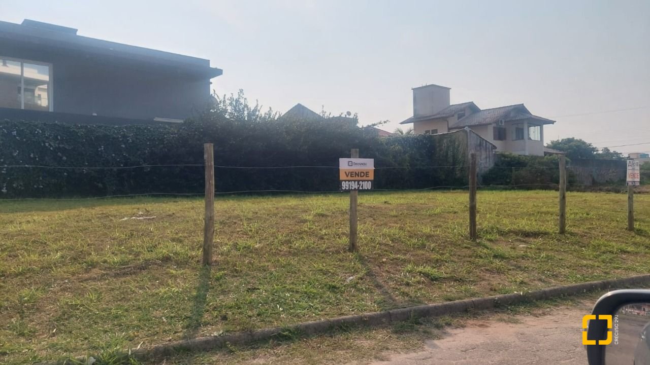 Terreno com 533m², no bairro Campeche em Florianópolis
