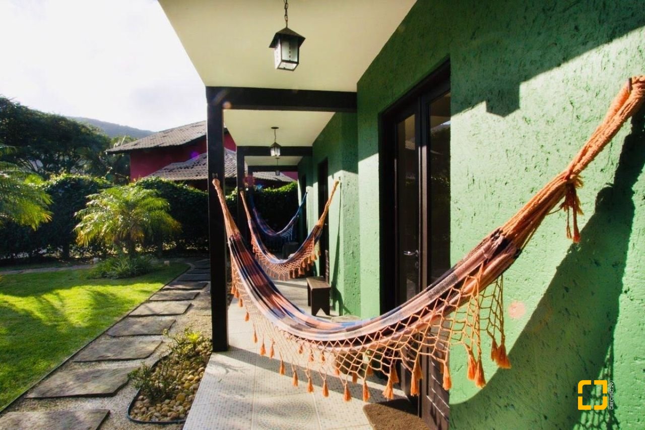 Hotel com 590m², 16 garagens, no bairro Rio Tavares em Florianópolis