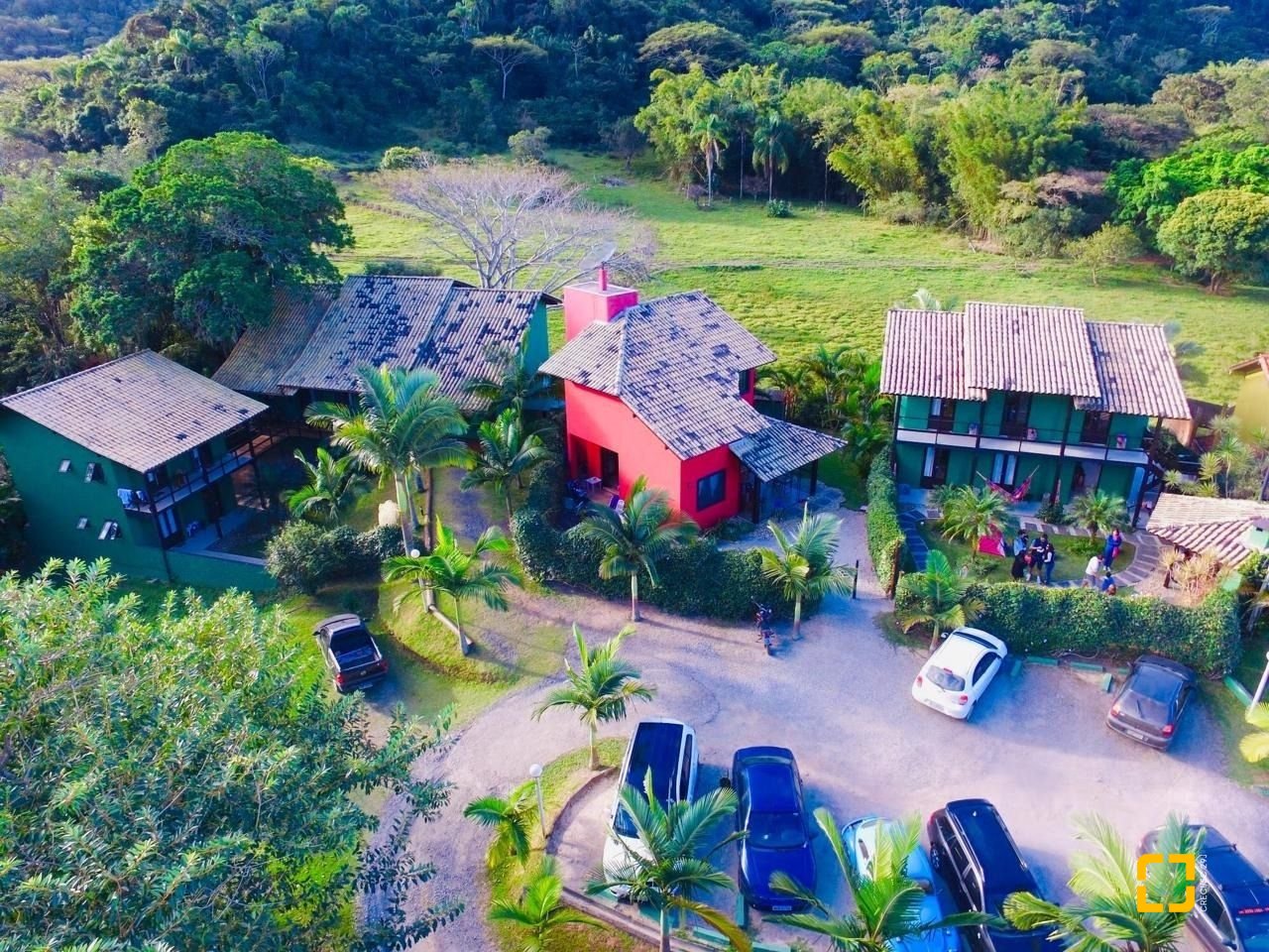 Hotel com 590m², 16 garagens, no bairro Rio Tavares em Florianópolis
