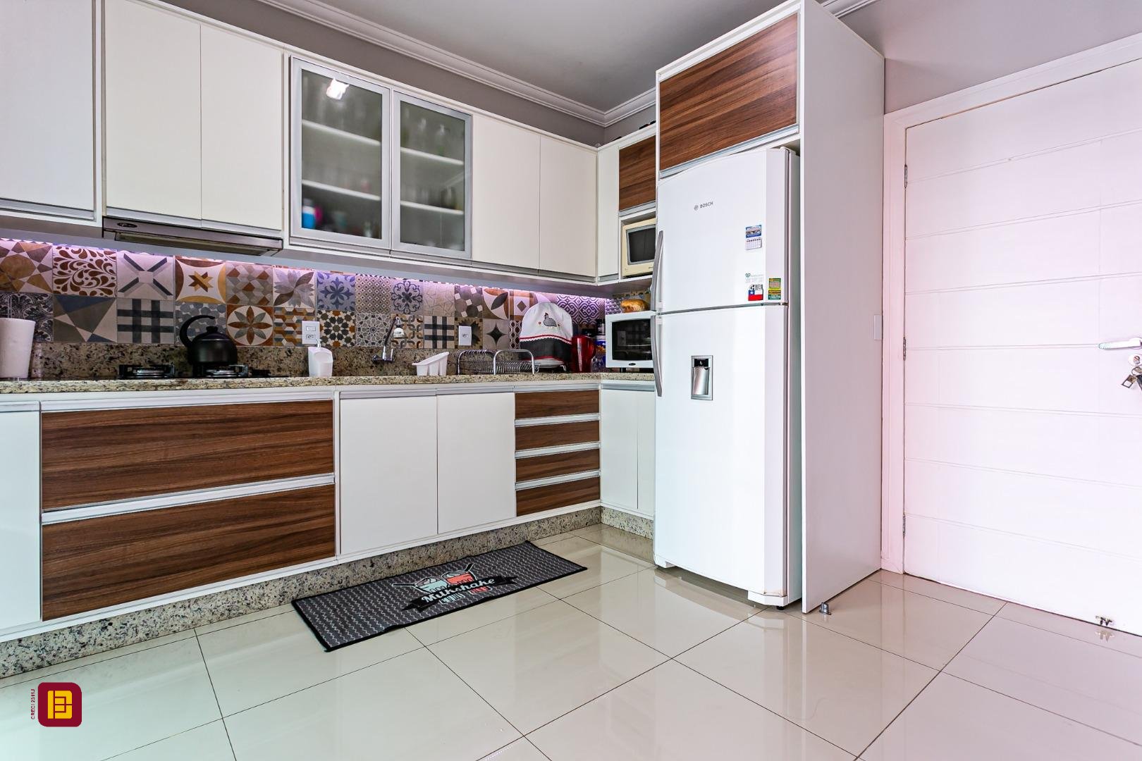 Casa com 120m², 3 quartos (sendo 1 suíte), 2 garagens, no bairro Campeche em Florianópolis